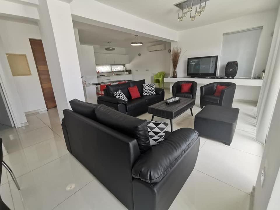 Royal Sugar Villa Ayia Napa