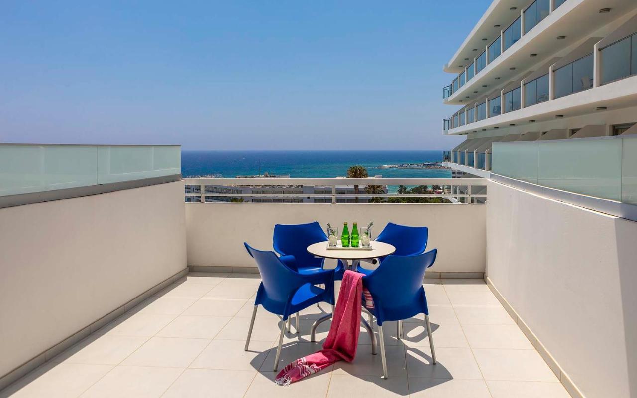 Tofinis Hotel