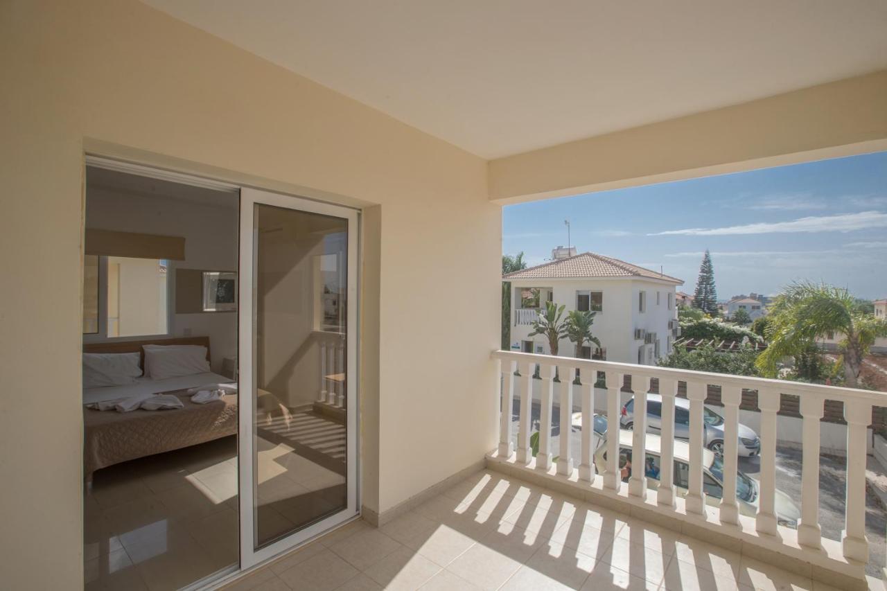 Hara Nissi Villas *