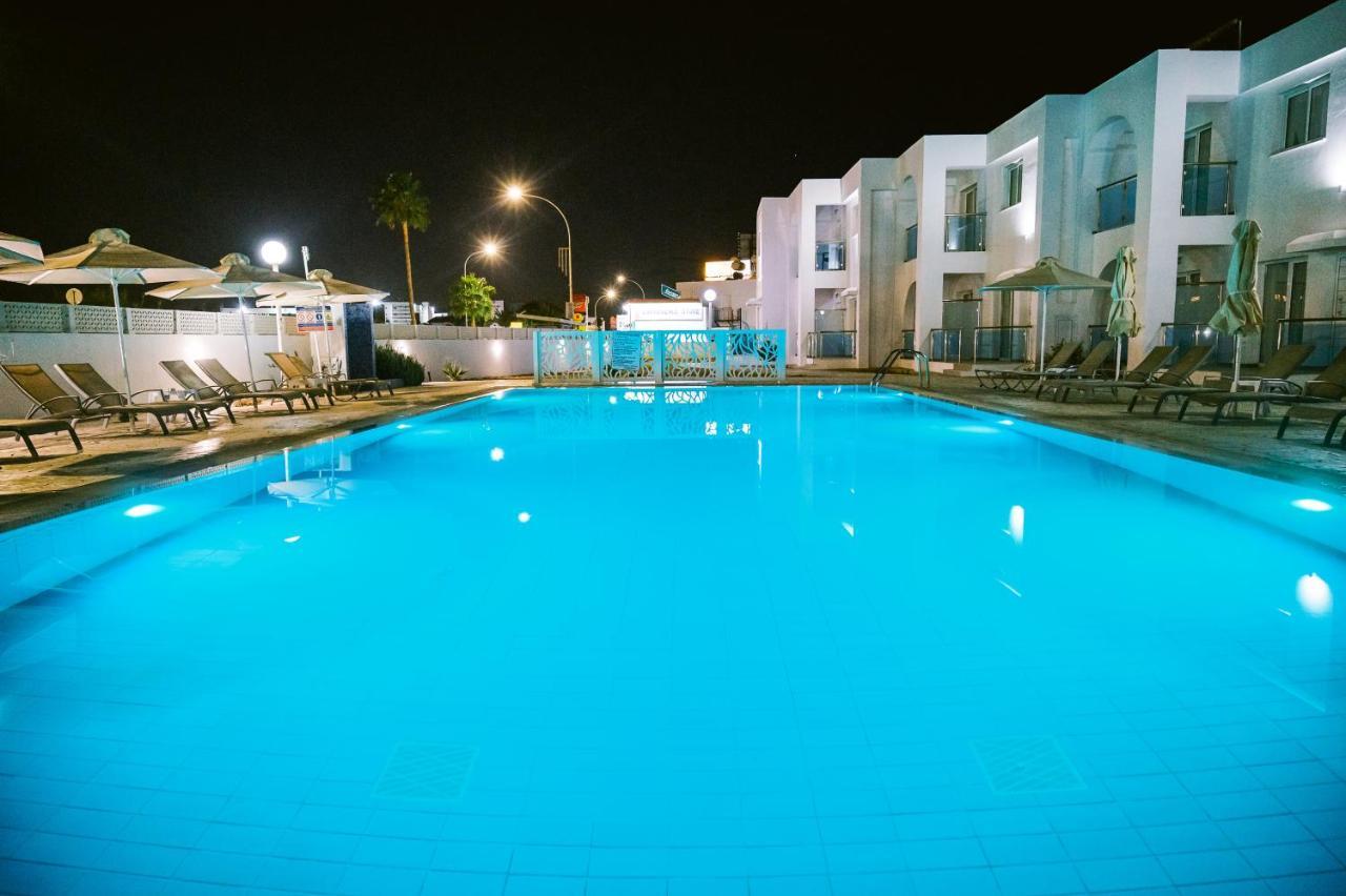 Aparthotel Kaos 2*
