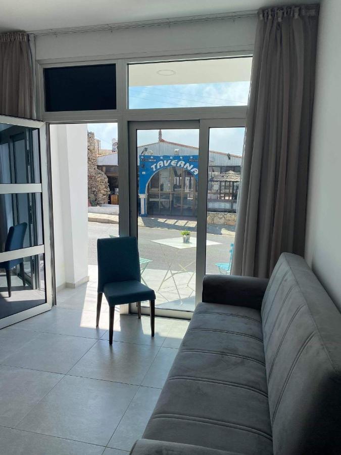 Ellenapa Apts & Apartment