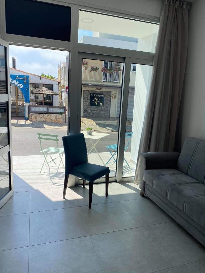 Ellenapa Apts & Apartment