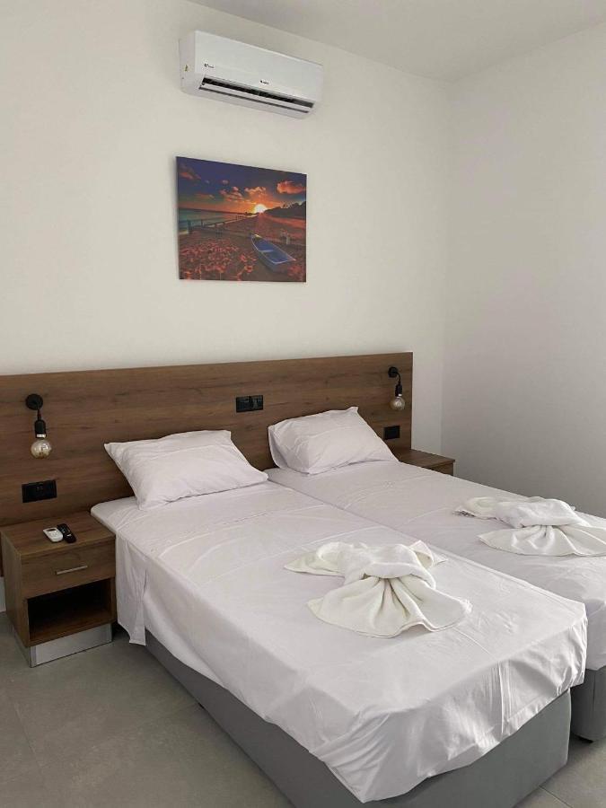 Ellenapa Apts & Apartment