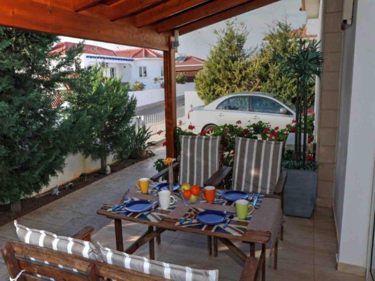 Anastasia Villa *
