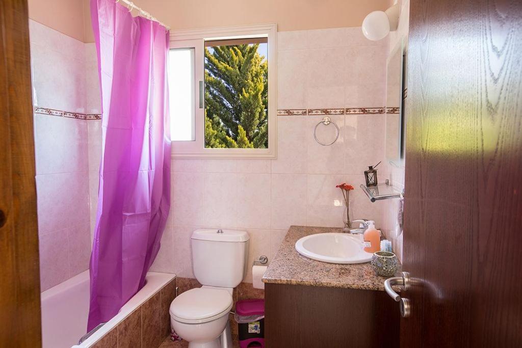 Aspro Enas - Stunning 3 Bedroom Ayia Thekla With Private Pool And Sea Views Villa