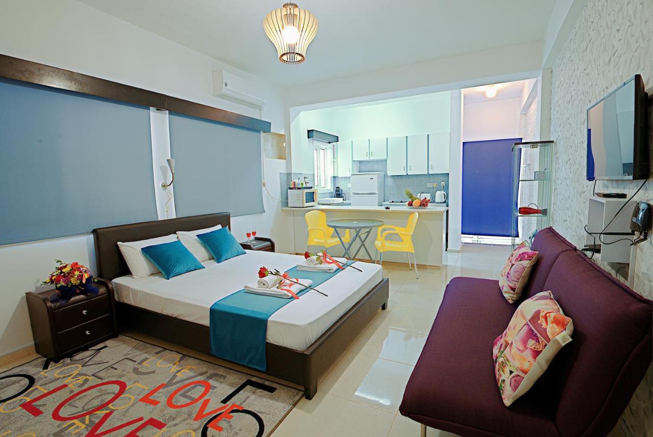 Apartment Pieris *