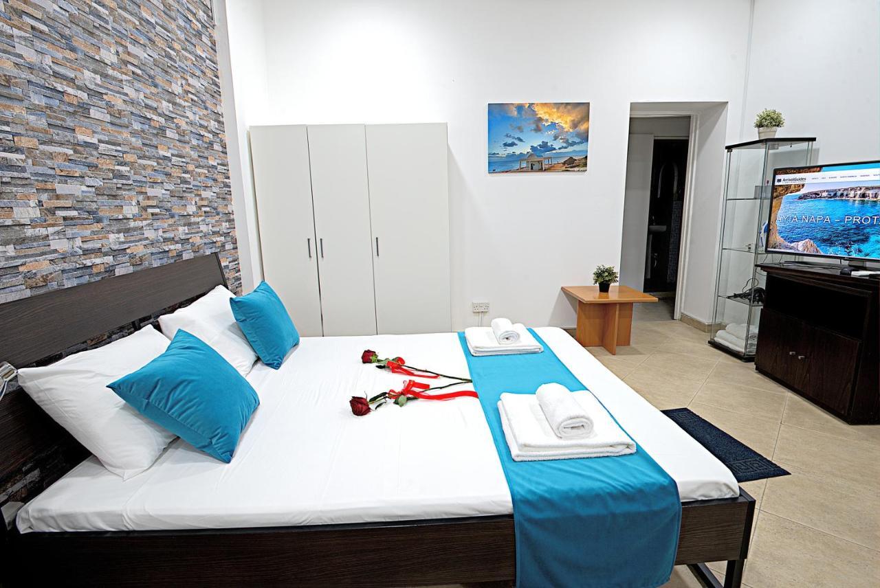 Apartment Pieris *