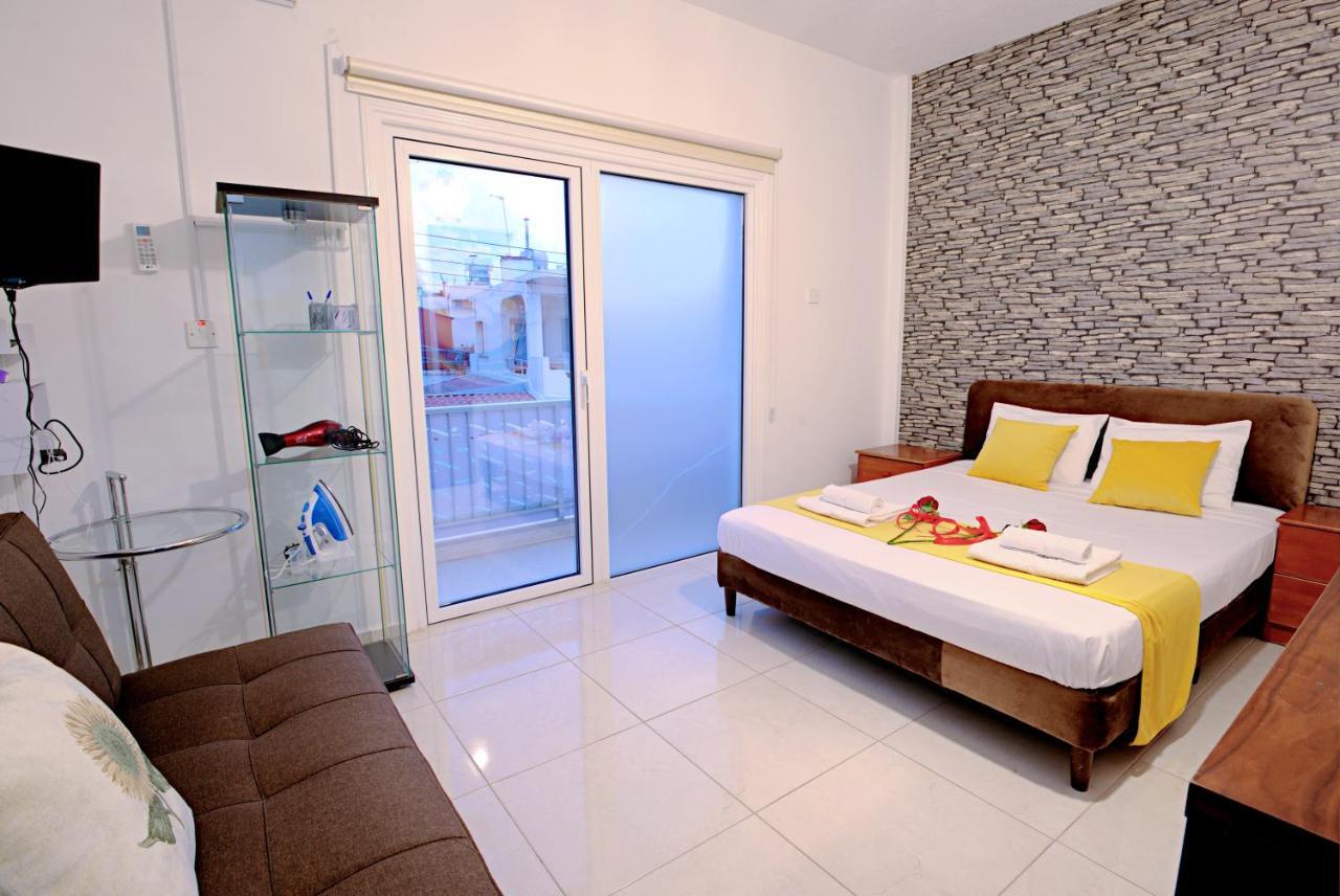 Apartment Pieris