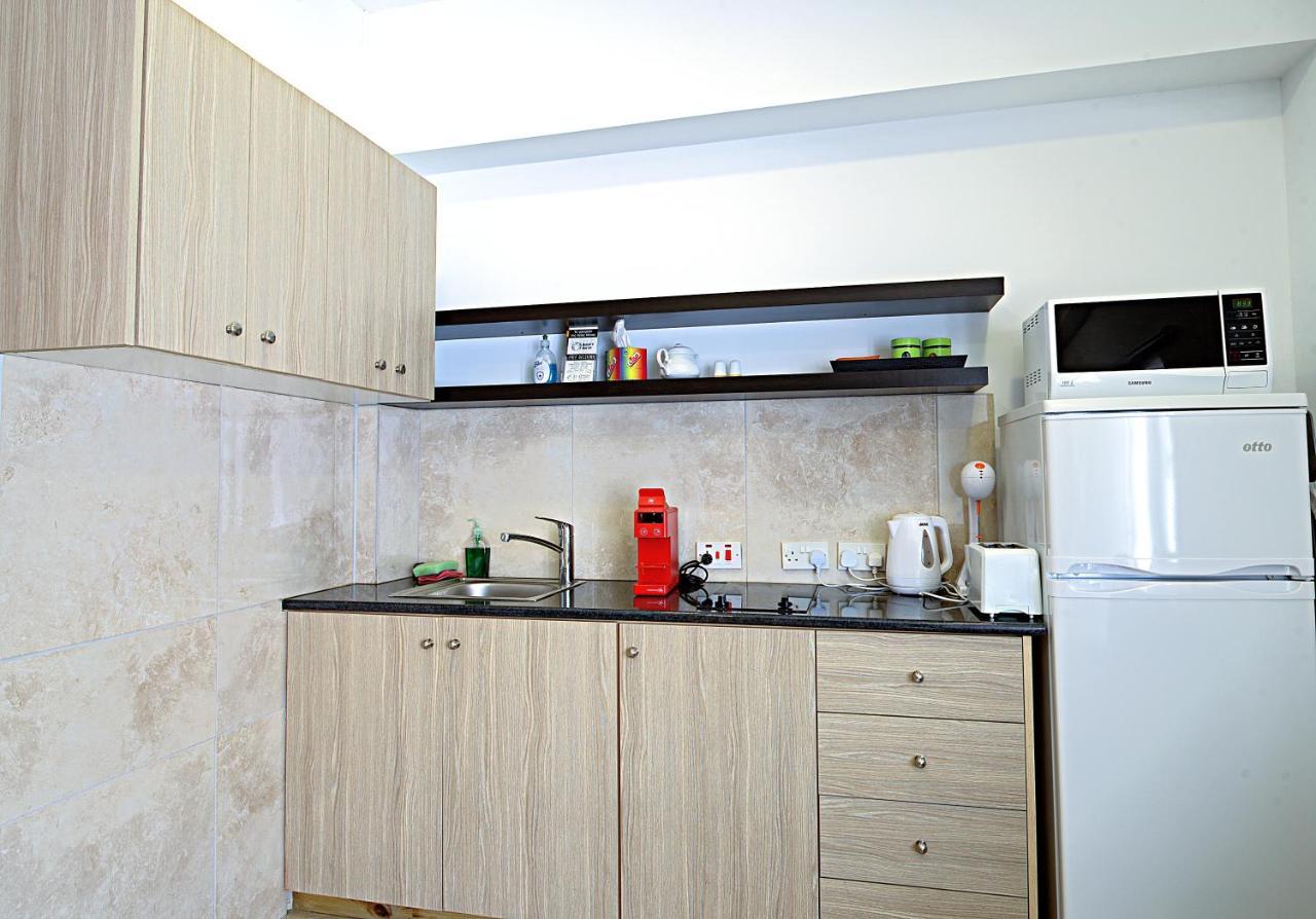 Apartment Pieris