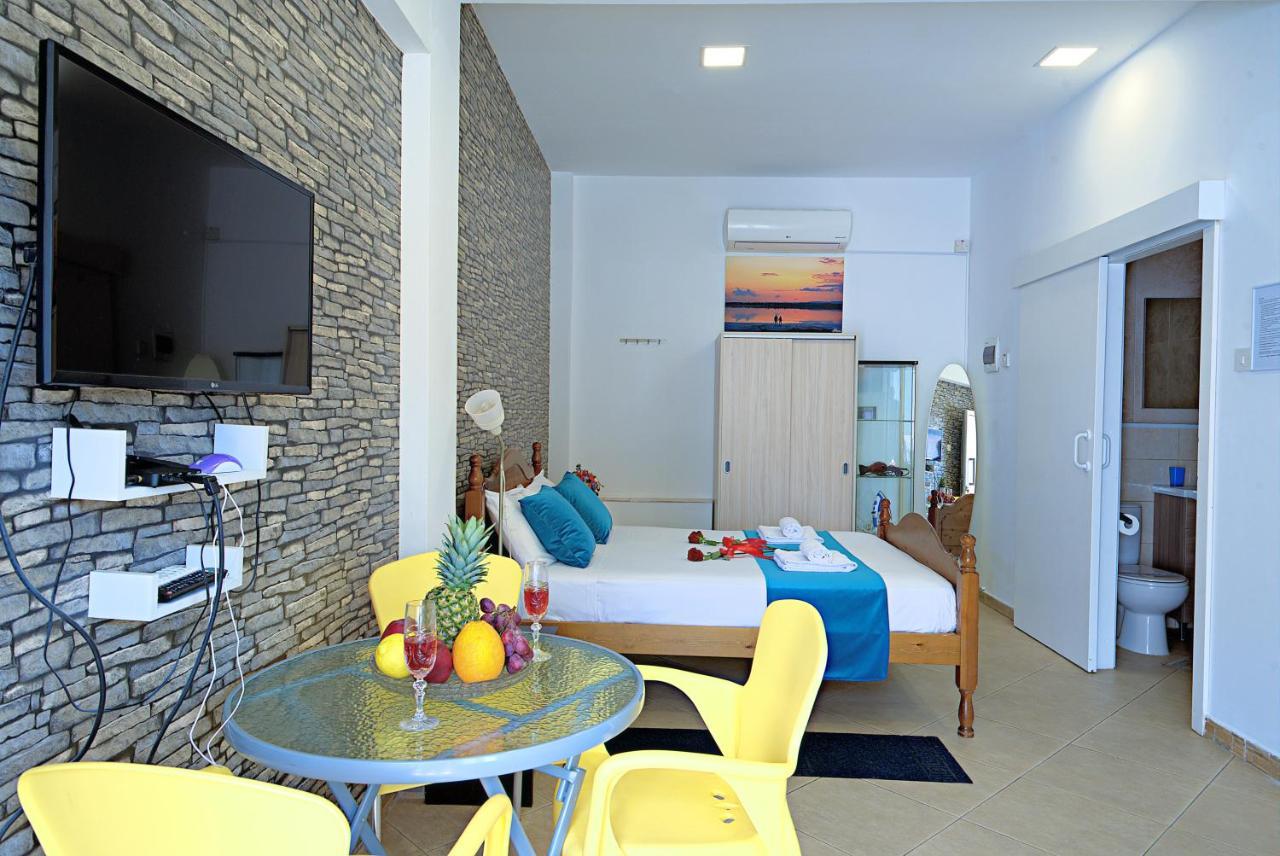 Apartment Pieris *