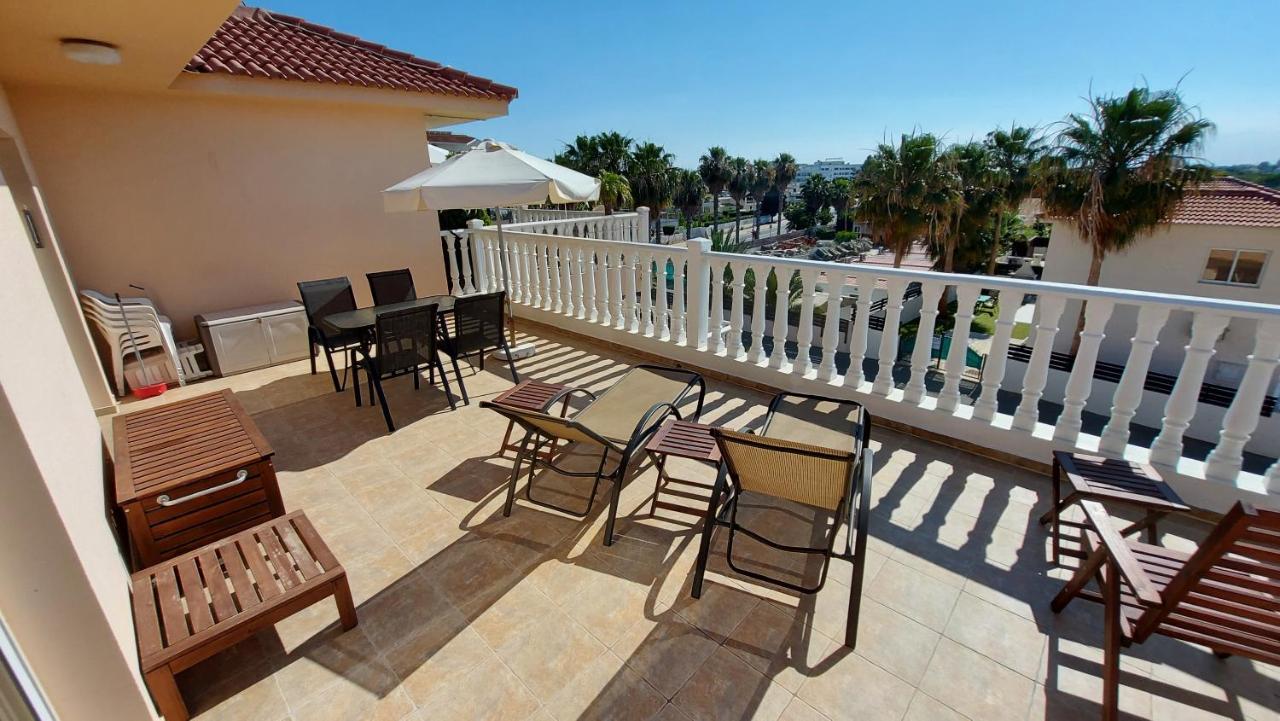 Apartment Nissi Golden