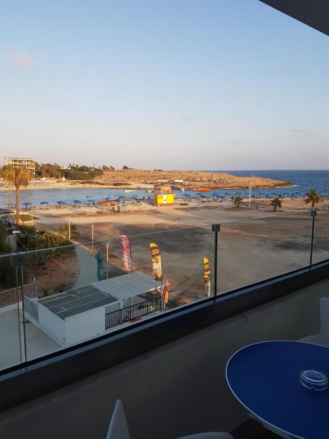 Christopher's Sandy Aparthotel *