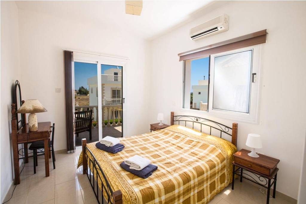 Carilisto Big 4 Bedrooms In Center Of * Agia Napa