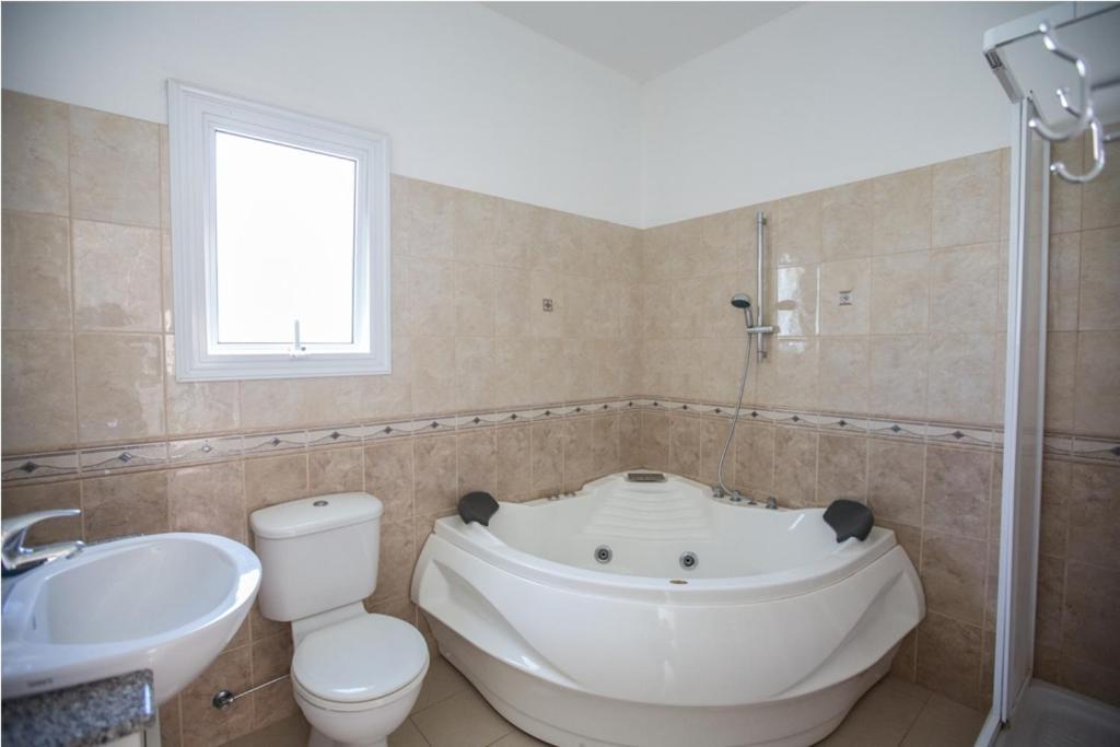 Pousada Carilisto Big 4 Bedrooms In Center Of