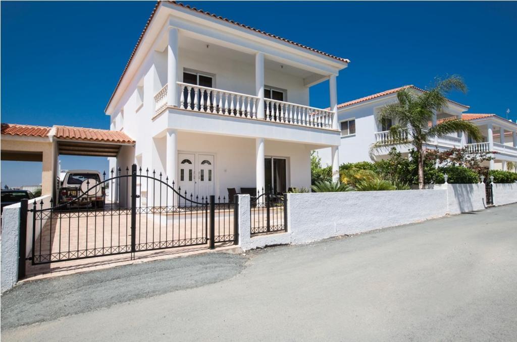 Carilisto Big 4 Bedrooms In Center Of Pousada Agia Napa