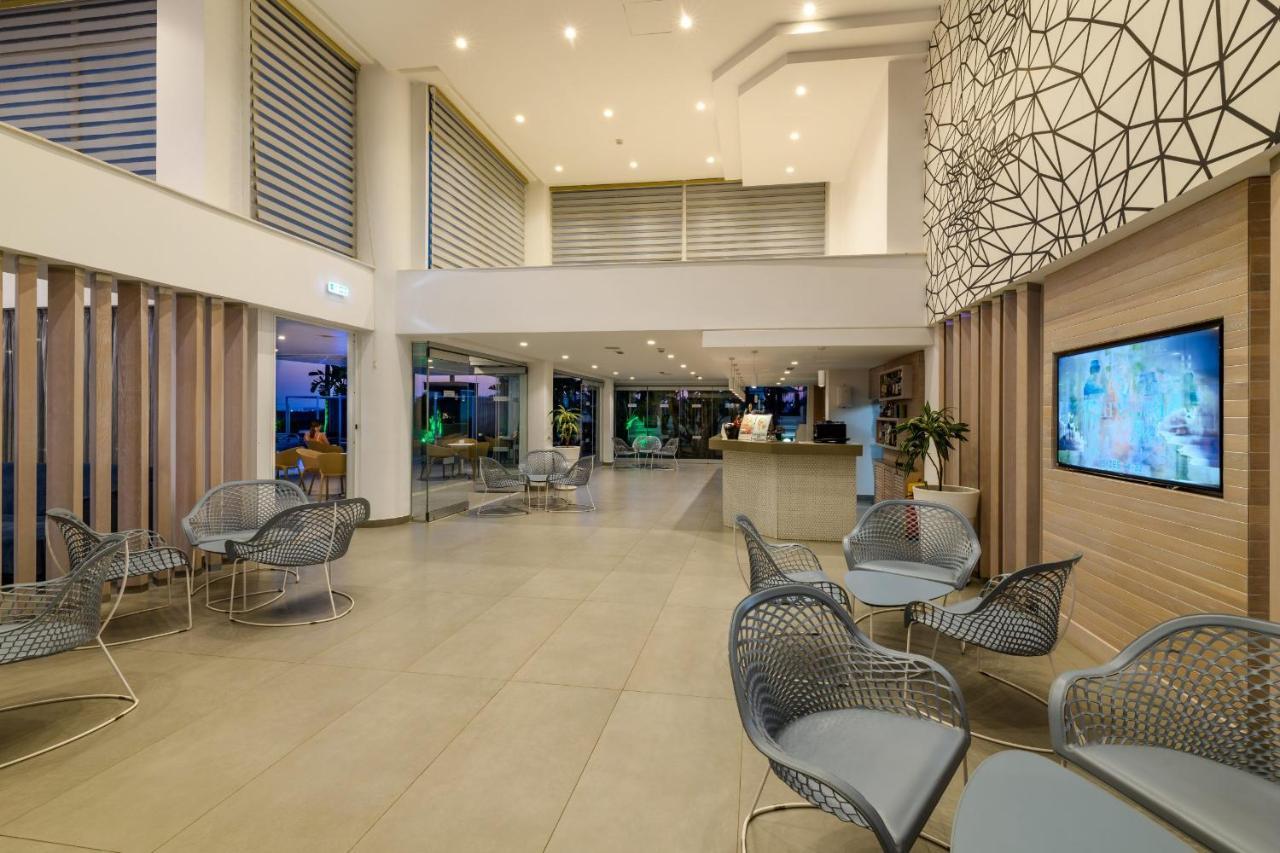 Tasia Maris Sands (adults Only) 4*