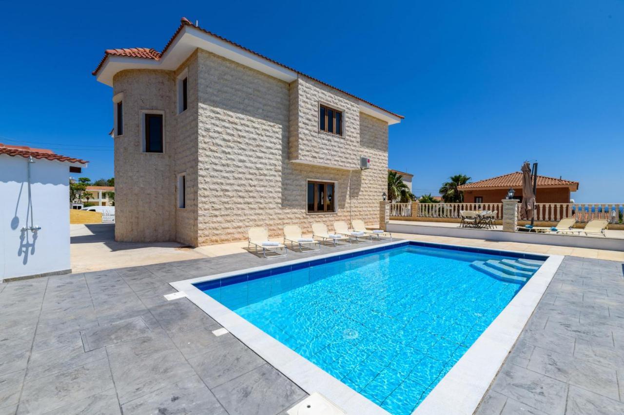 Mersinia Heights Villa