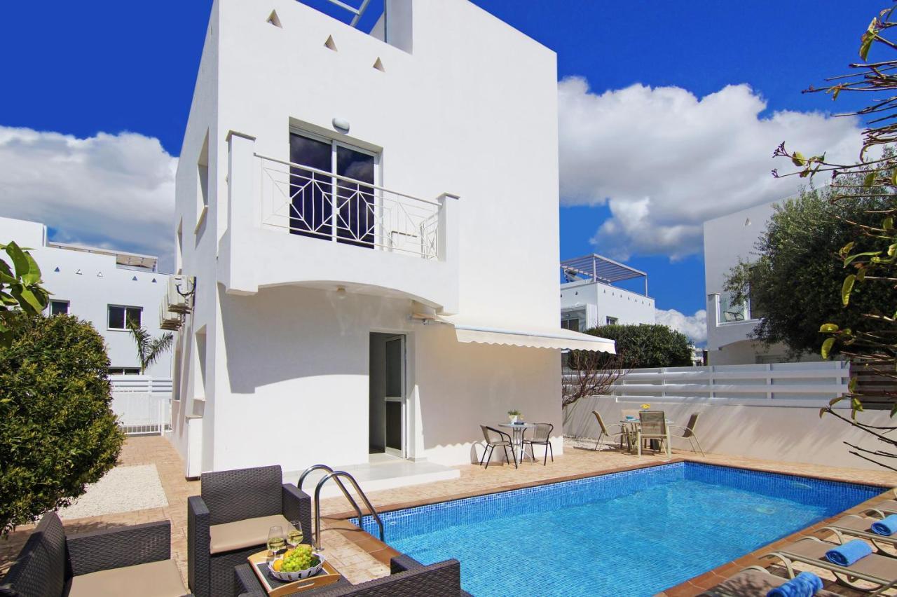 Nissinia - Nissi Area * Ayia Napa