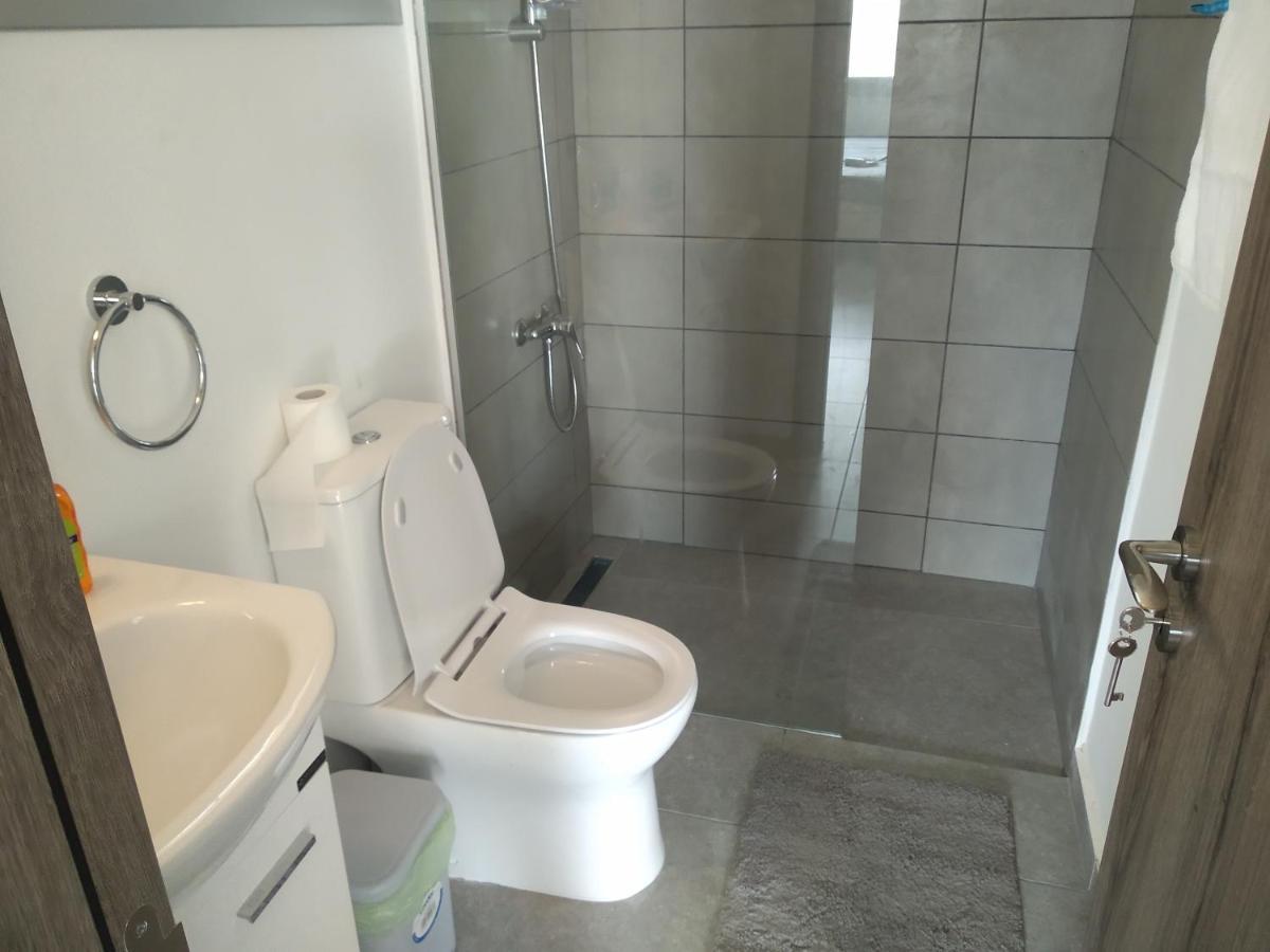 Modern Newly Furnished Apartment *