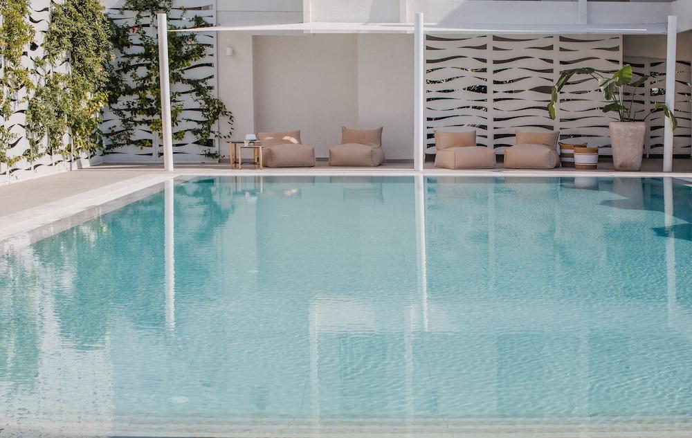 Nissi Park Hotel 3*