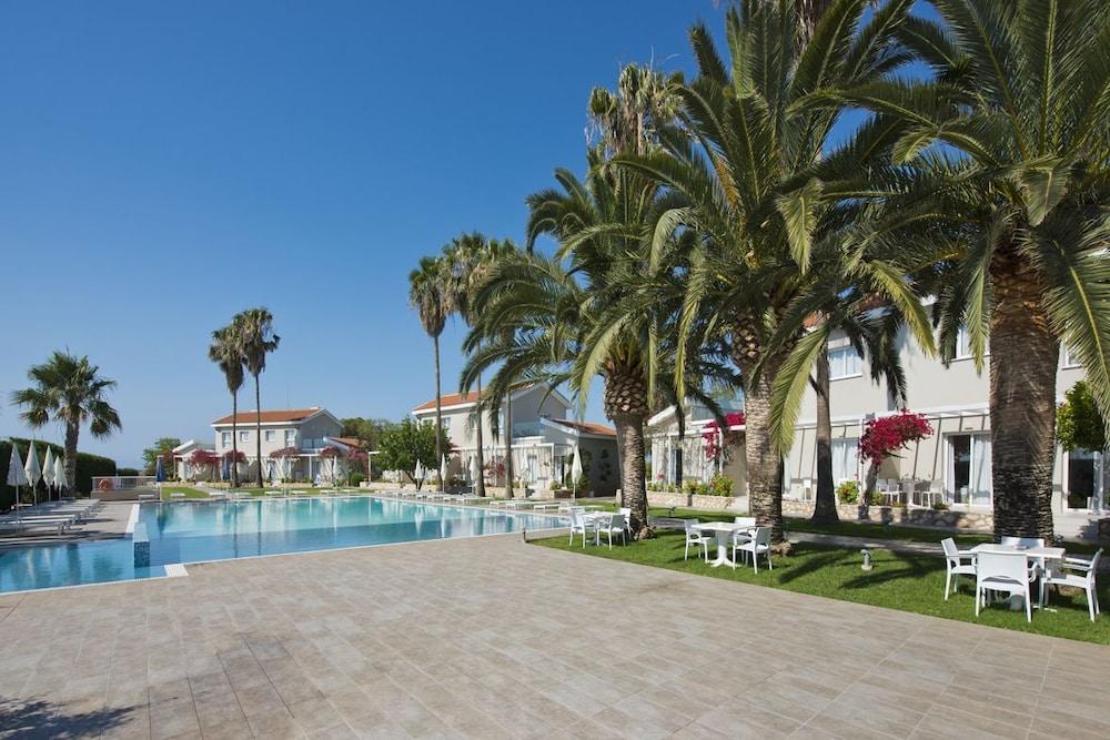 Mon Repos Hotel 4*