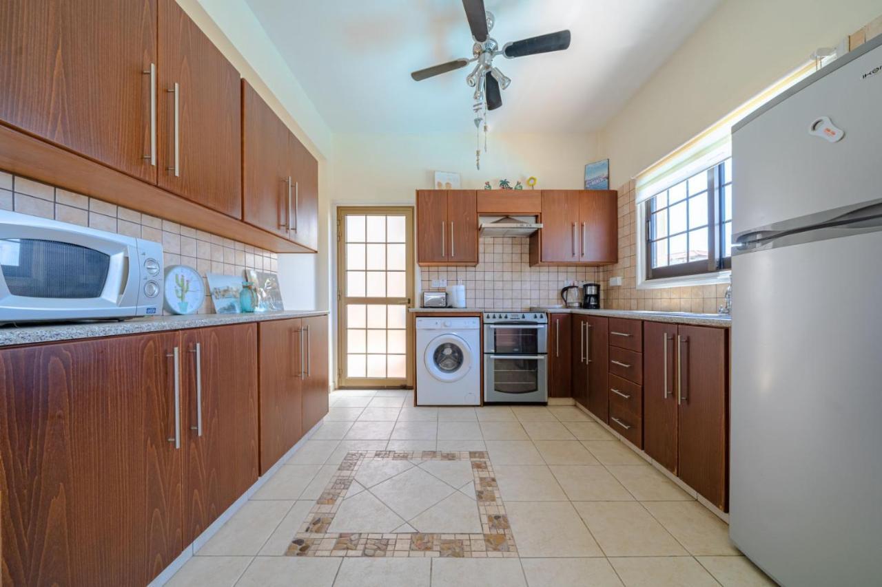 Villa Sea View 3 Bedroom *