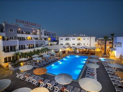 Christabelle 3*