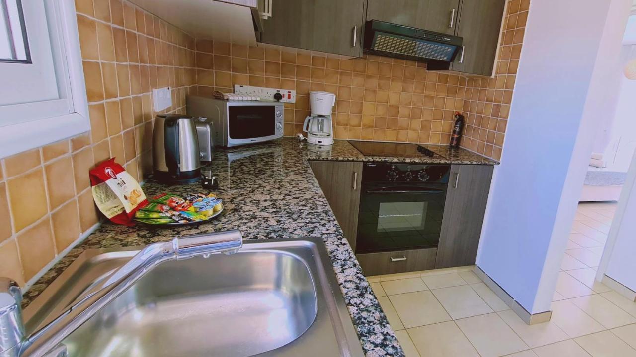 Apartment Nissi 3 Privileges