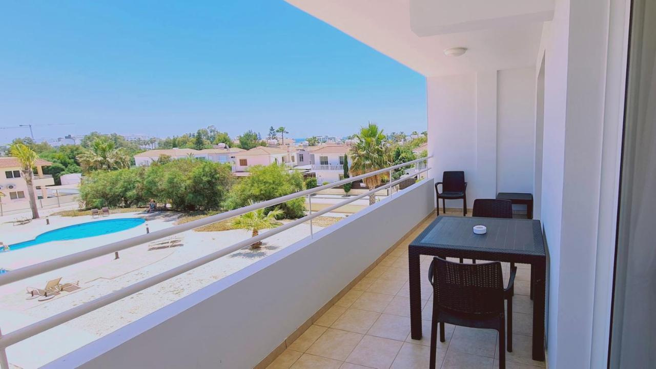 Nissi 3 Privileges Apartment *