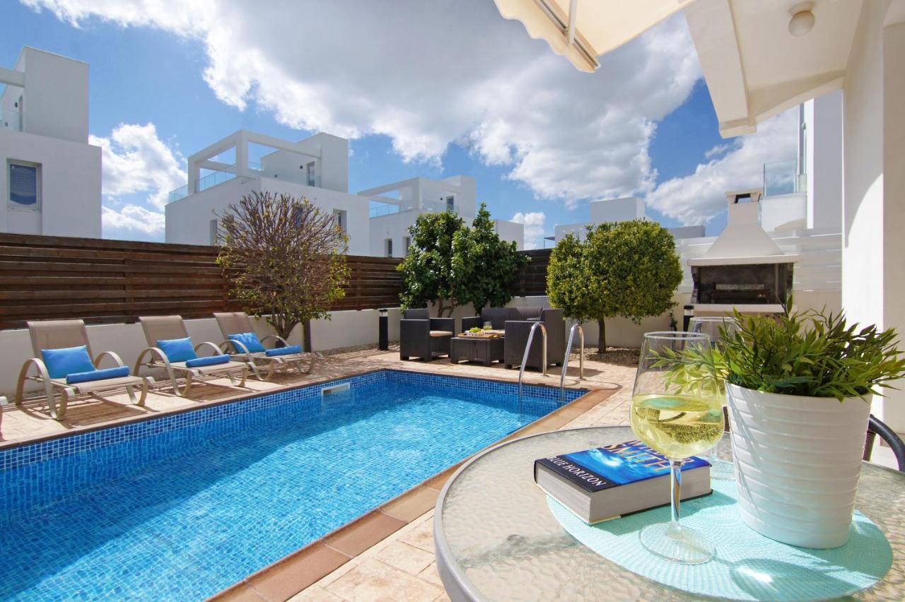 Nissinia - Nissi Area * Ayia Napa