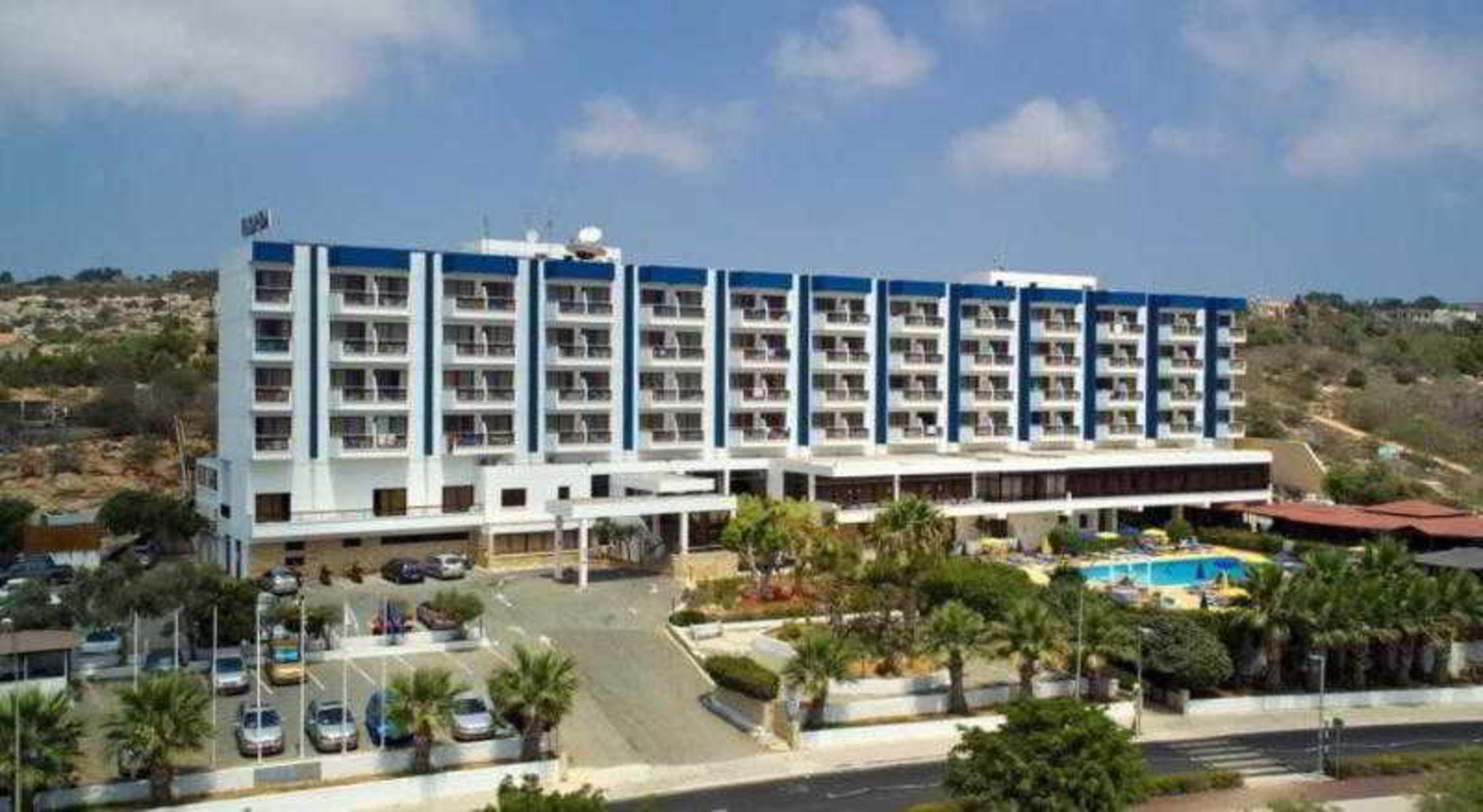 Sanders Florida Apartment