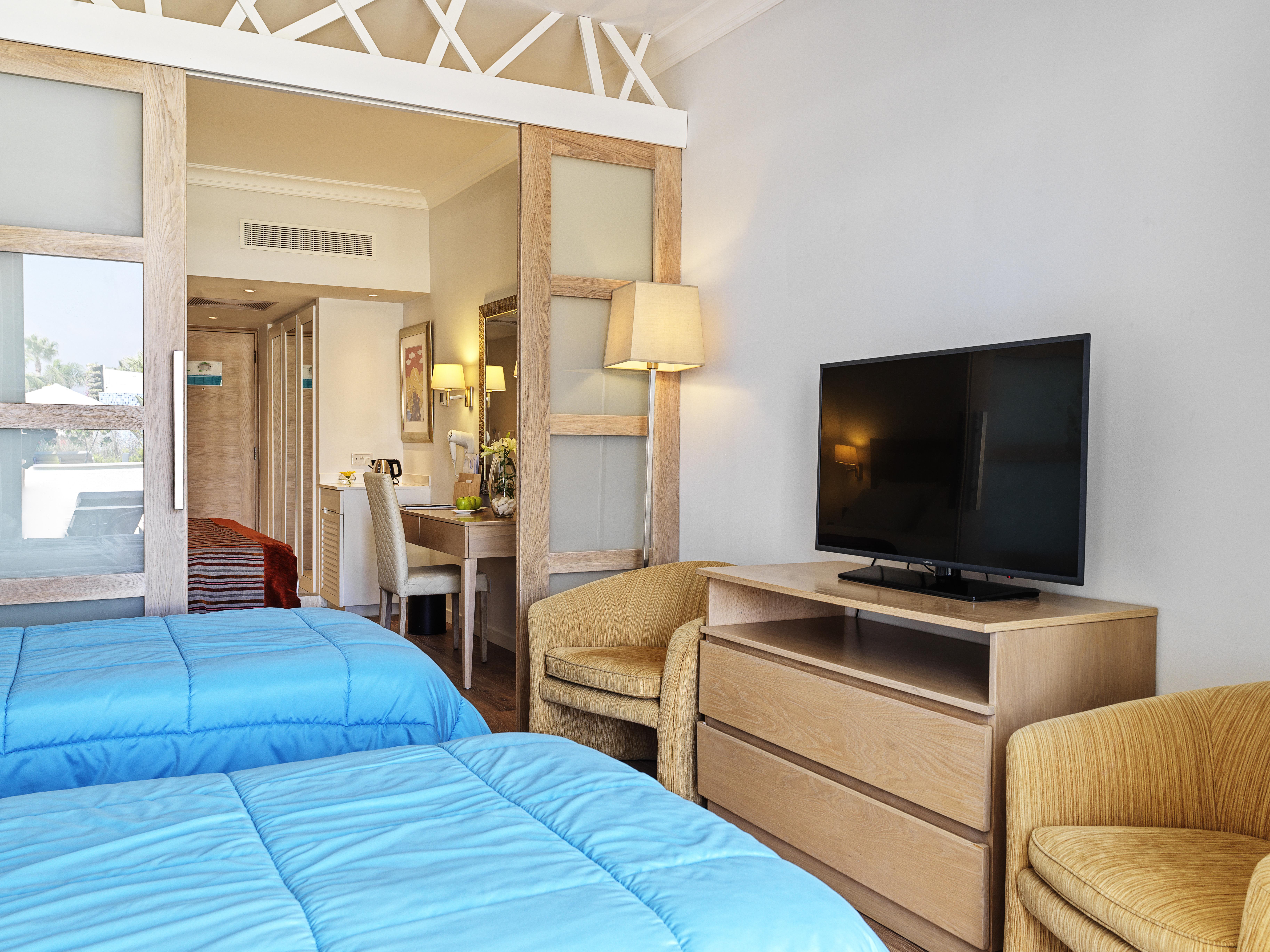 Olympic Lagoon Resort 5*