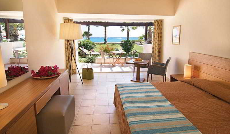 Nissi Park 3*