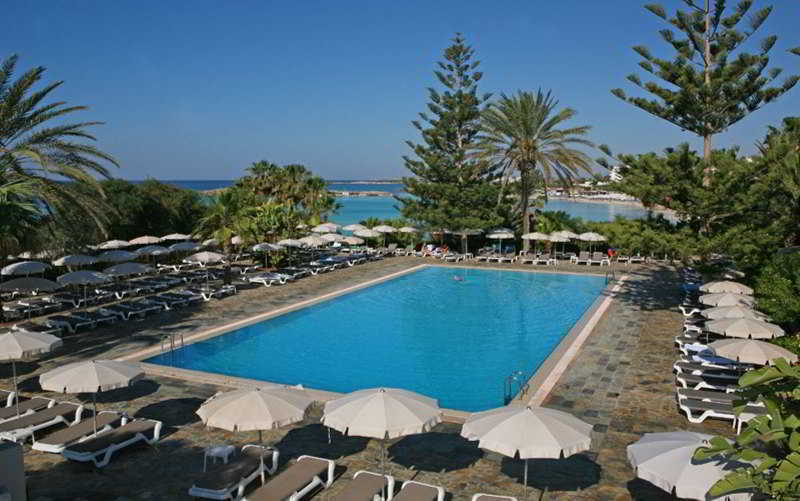 Nissi Park Hotel 3*