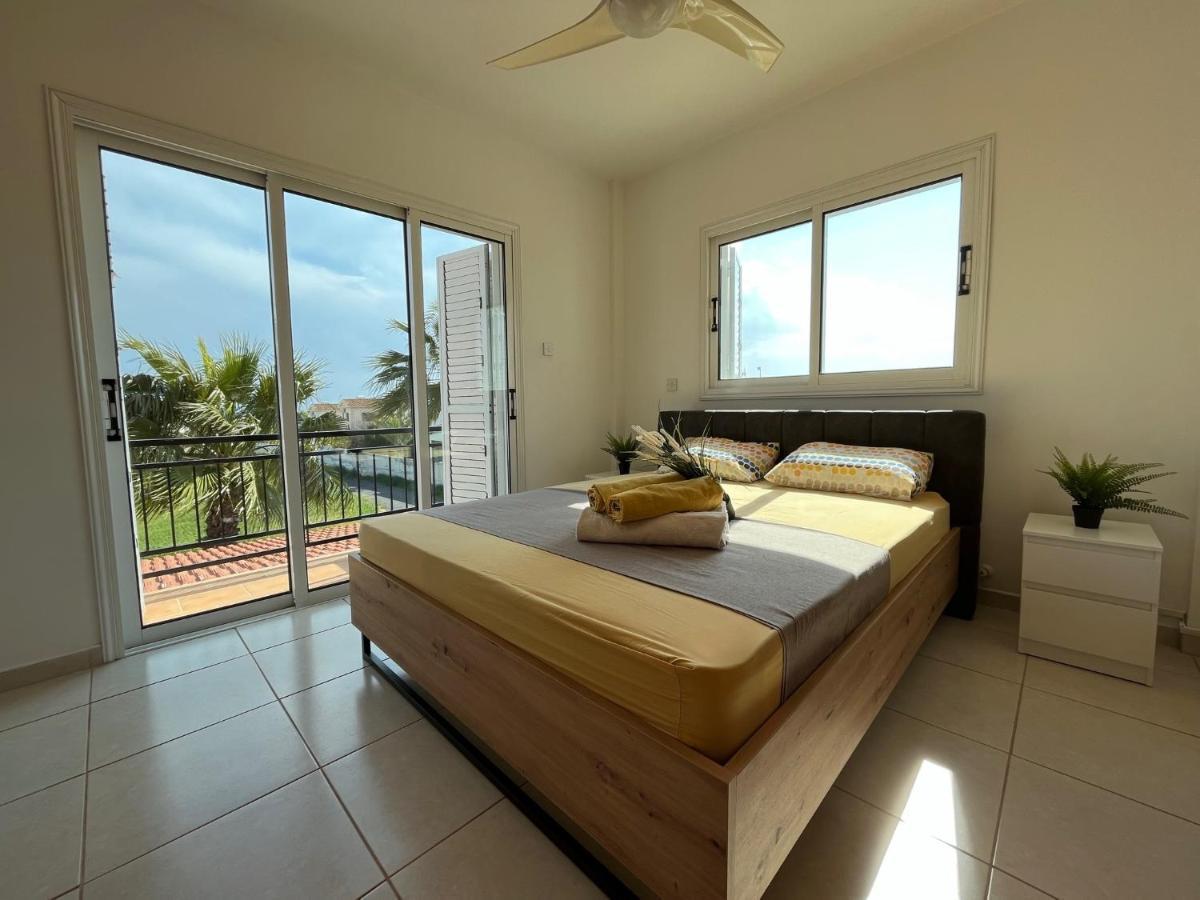 Tarracotta 4 Bedroom, Near