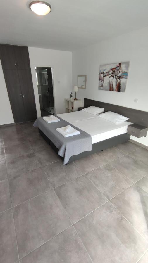Apartment Nissi Avenue *