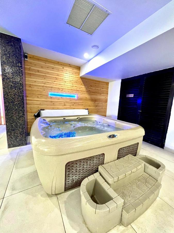 Anmaria & Hotel 4*