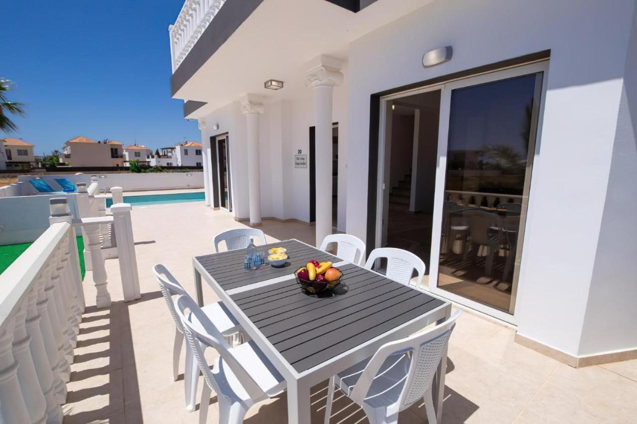Suncity Boutique Beachfront *