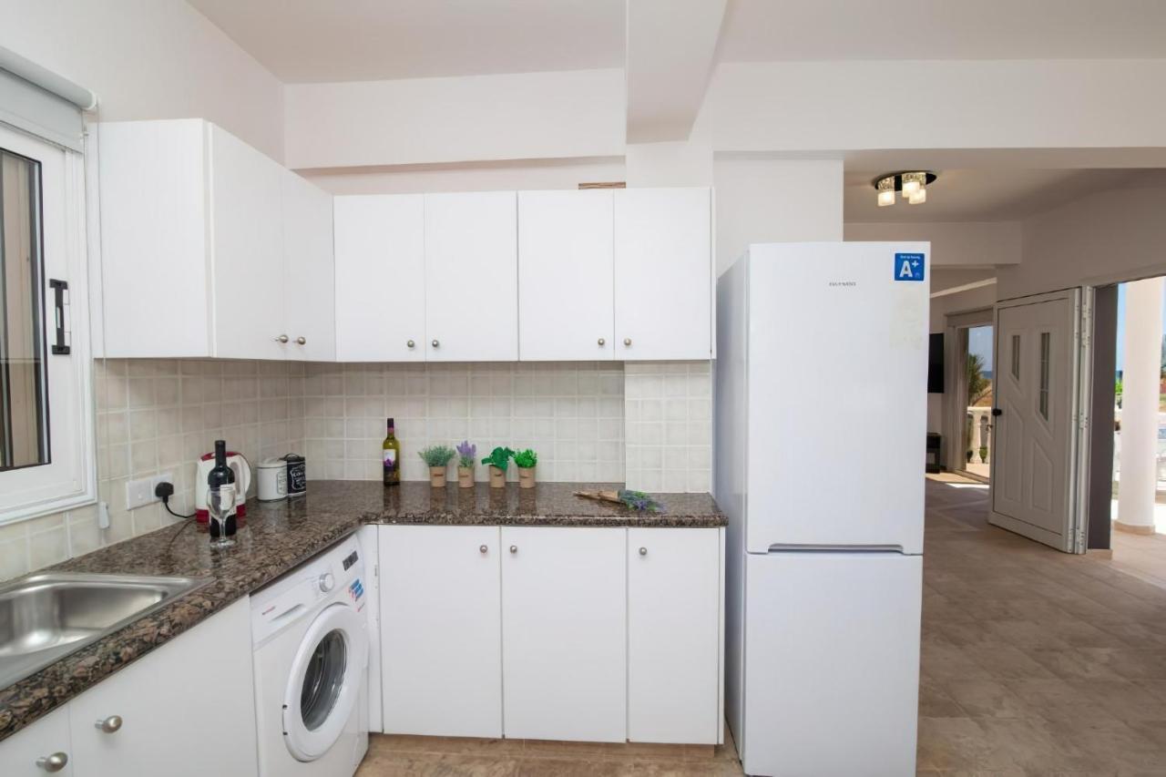 Suncity Boutique Beachfront Villa Ayia Napa