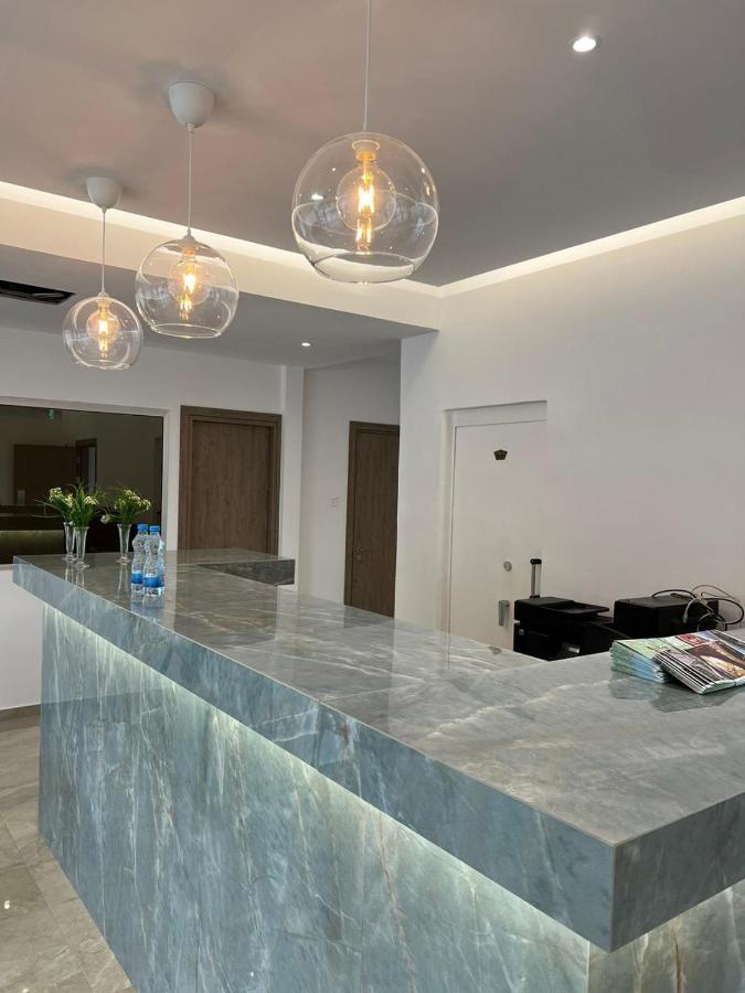 Pavlinia & 3*