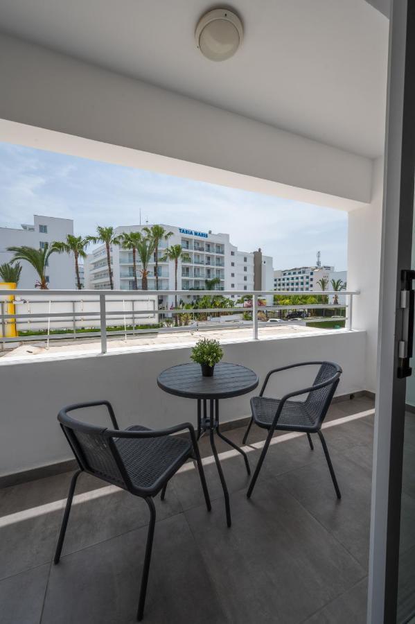 Nissi Avenue Apartment *