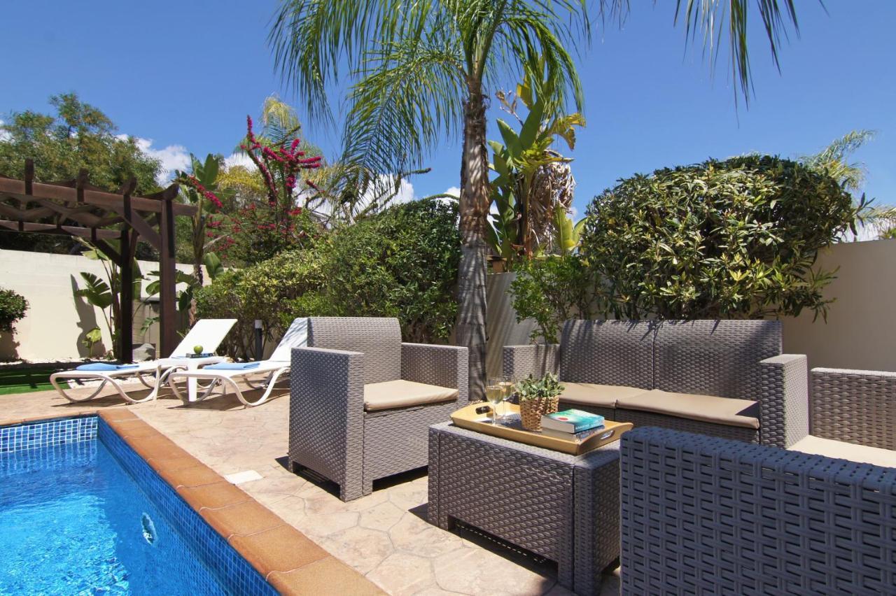 Nissi Adamite Holiday home