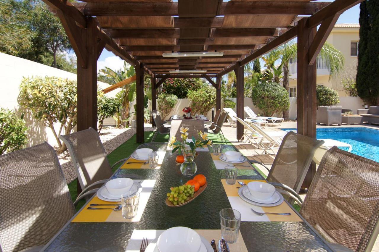 Nissi Adamite Holiday home *