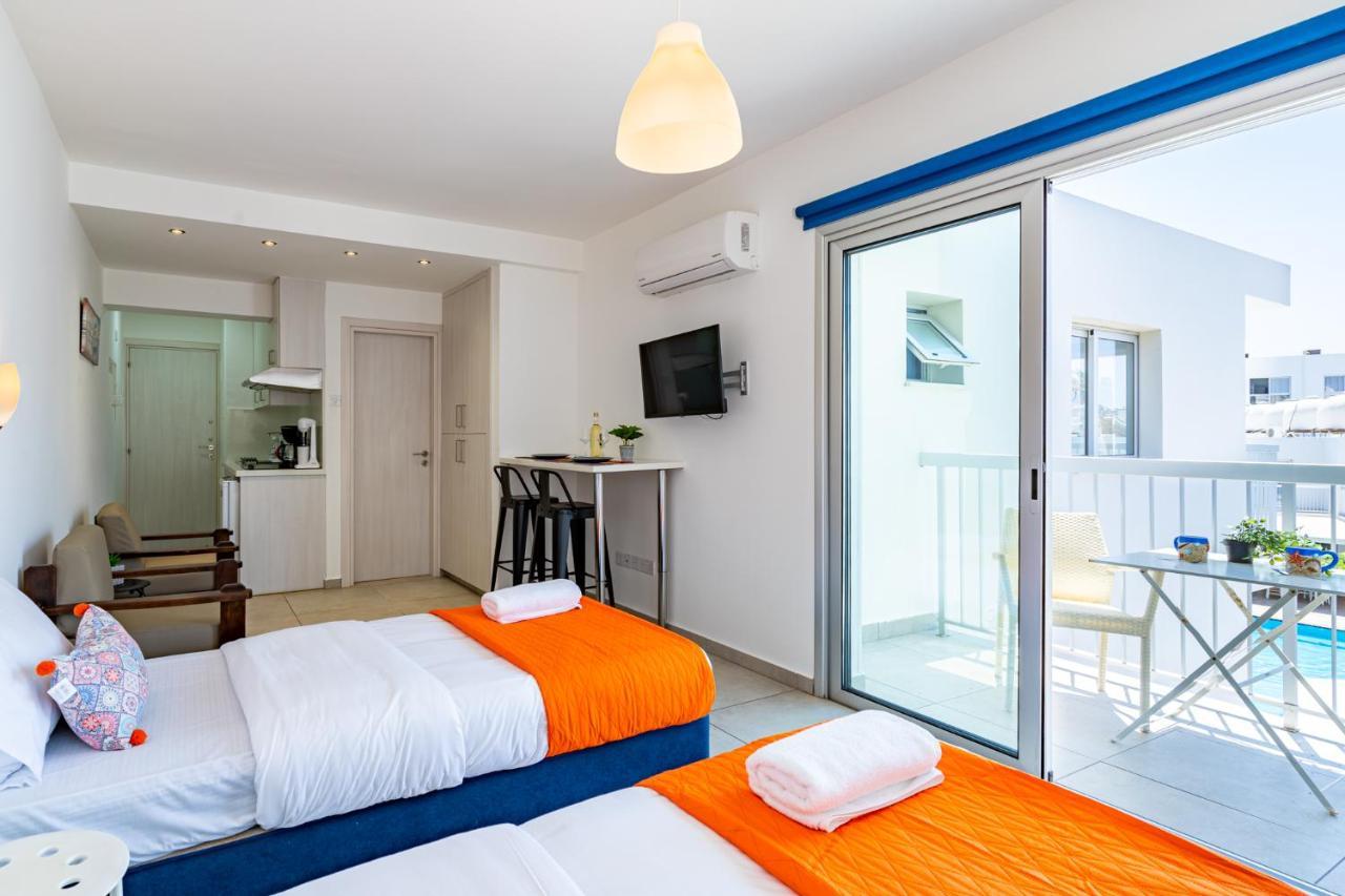 Tangerine With Pool In Apartamento Agia Napa