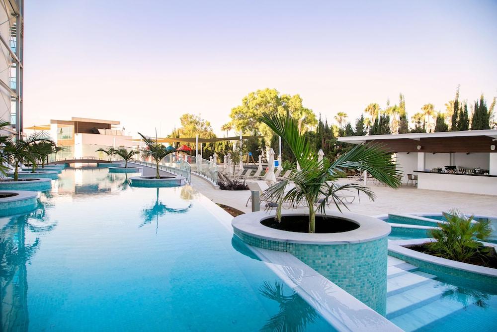 Asterias Hotel