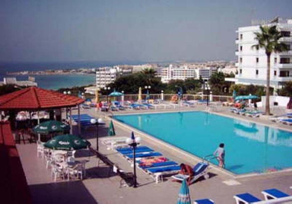 Tofinis Hotel
