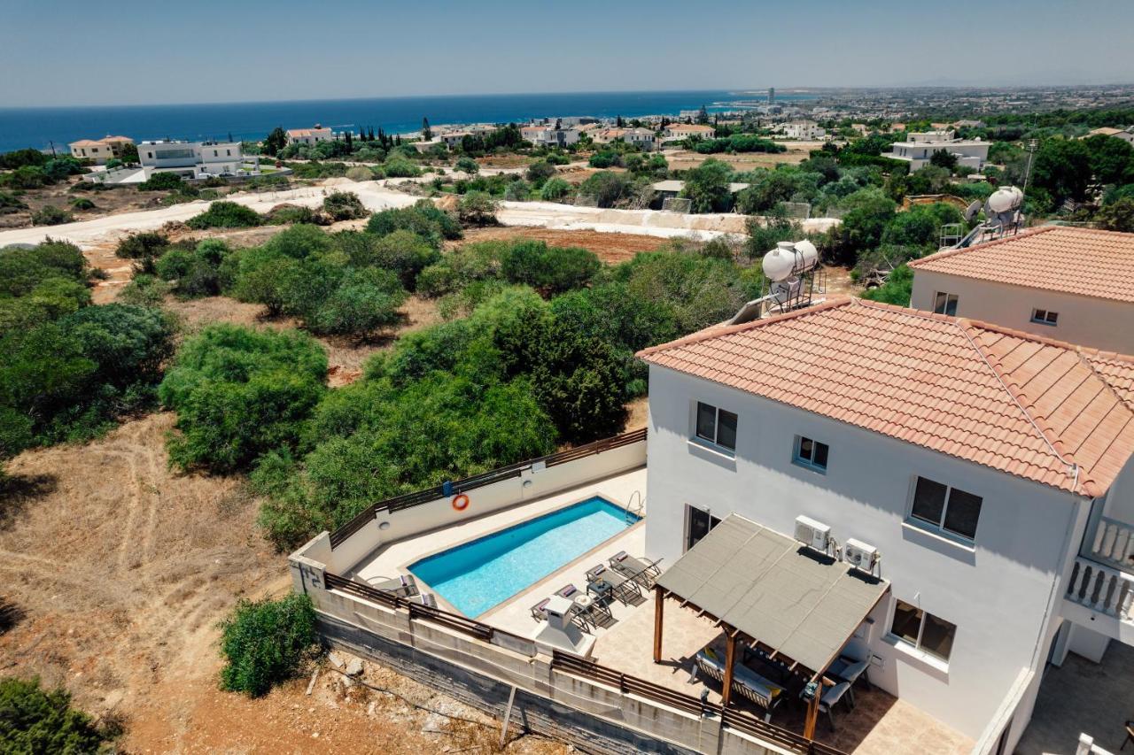 Villa Lankas *
