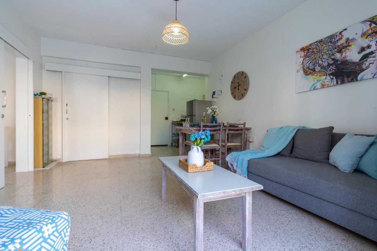 Vision 1-bedroom In Apartment *