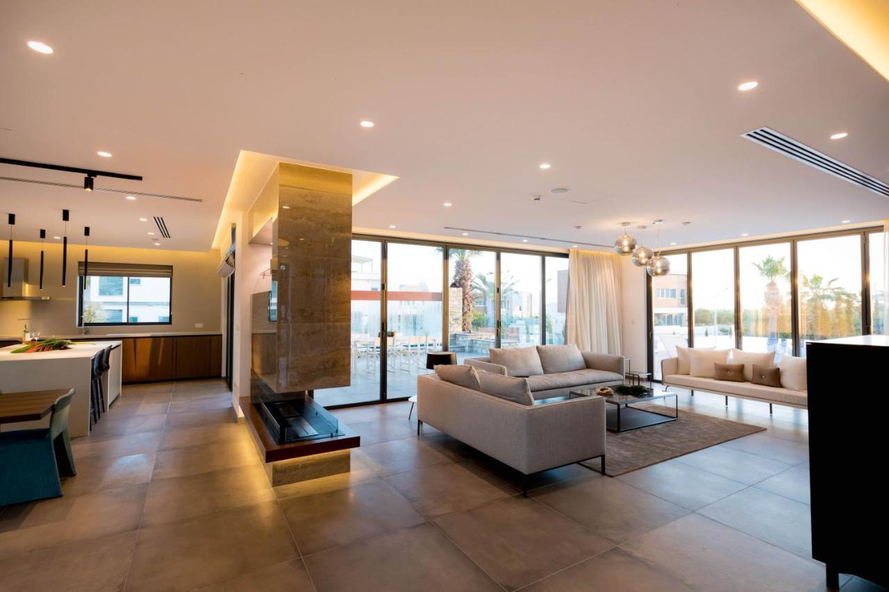 Vivo Mare Beachfront Villas- Blue Diamond Ayia Napa