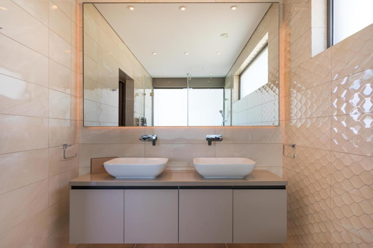 Villa Vivo Mare Beachfront Villas- Blue Diamond *